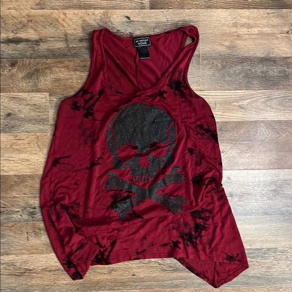 Modern Lux Red and Black Skull Tank Top - Picture 1 of 5
